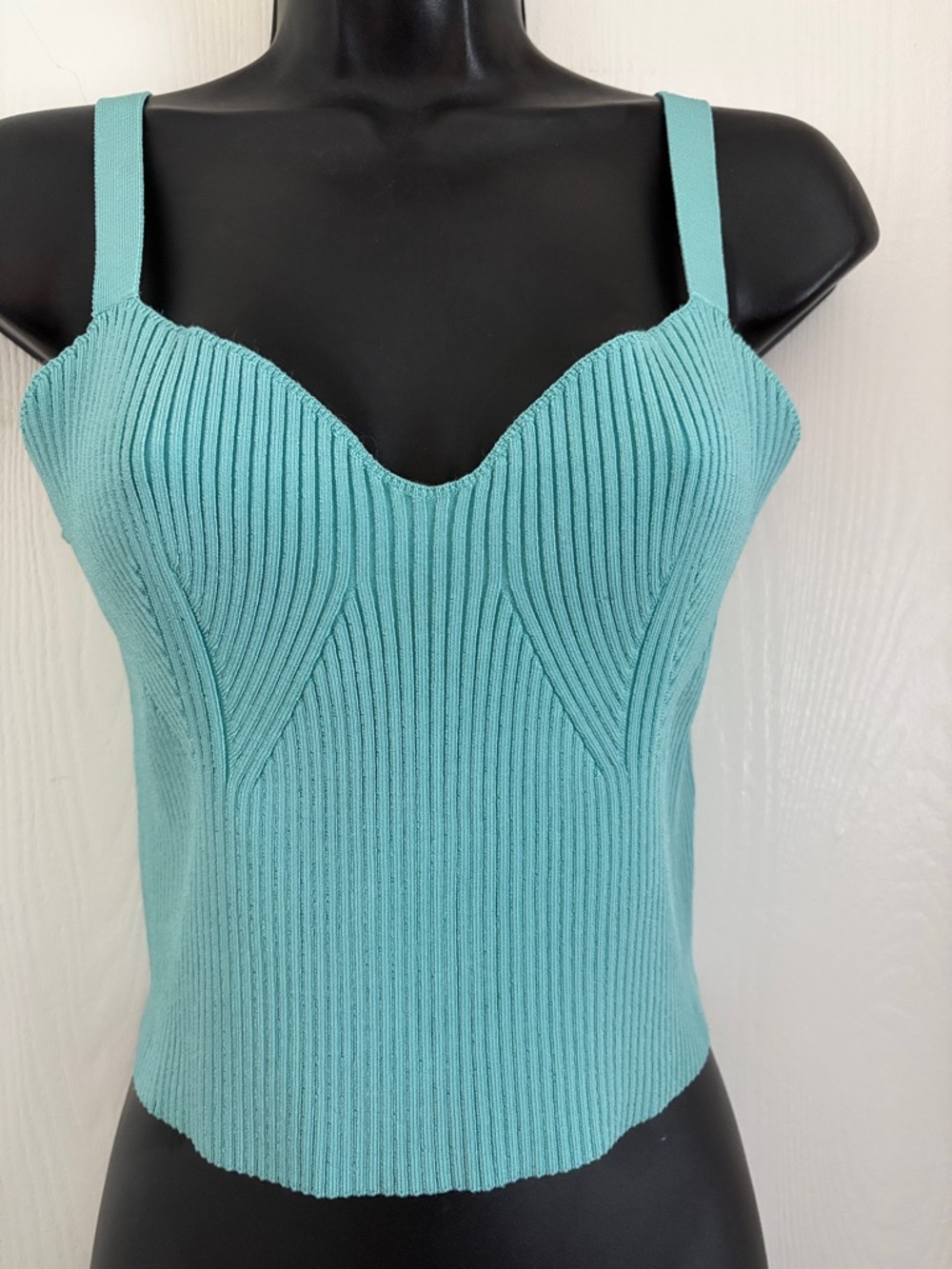 Vince Ribbed Crop Top